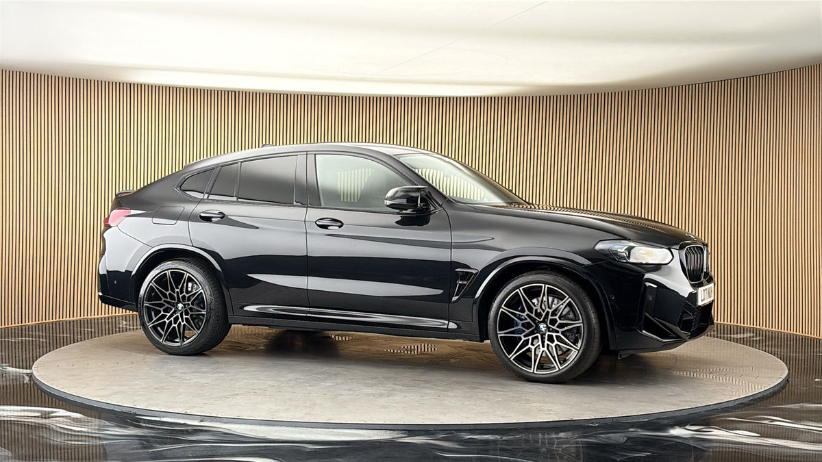 More views of BMW X4 M