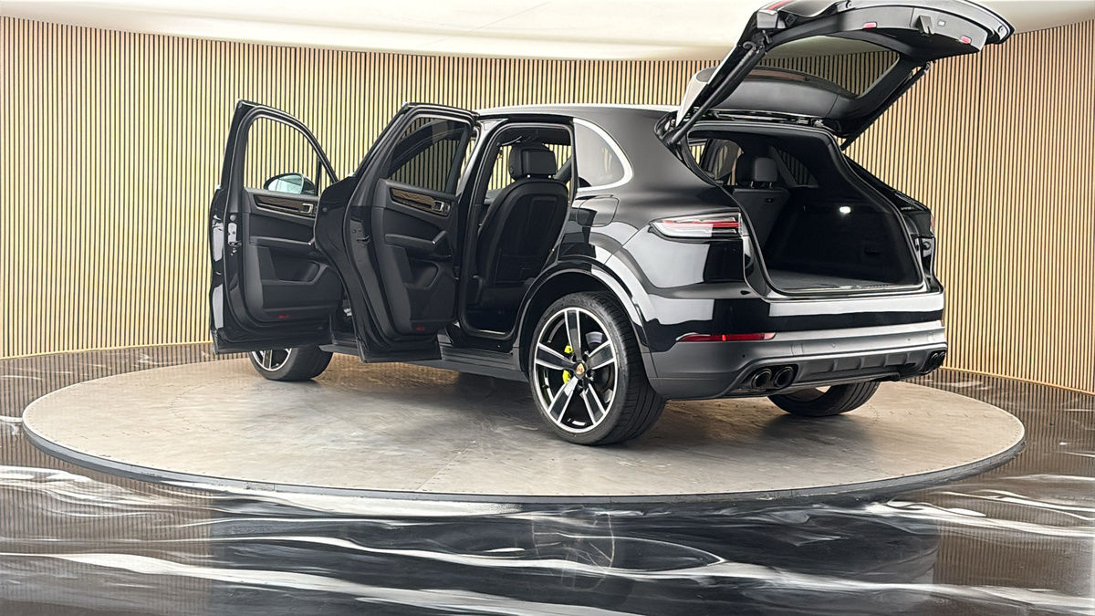 More views of Porsche Cayenne