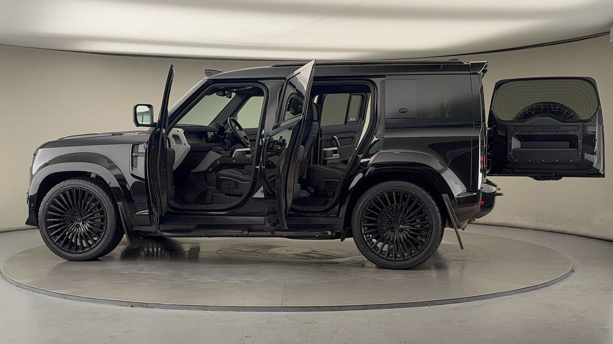 More views of Land Rover Defender 110