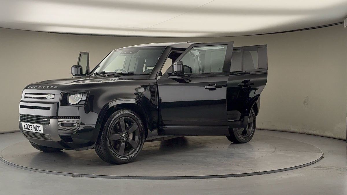 More views of Land Rover Defender 110