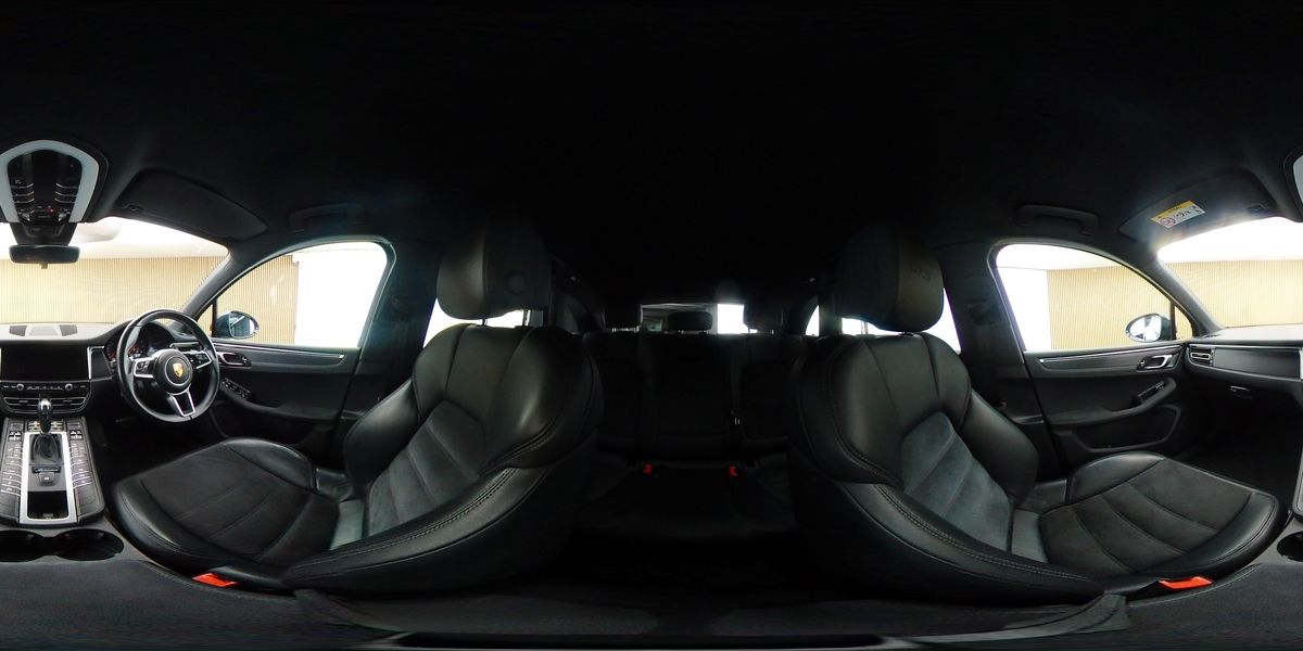 More views of Porsche Macan