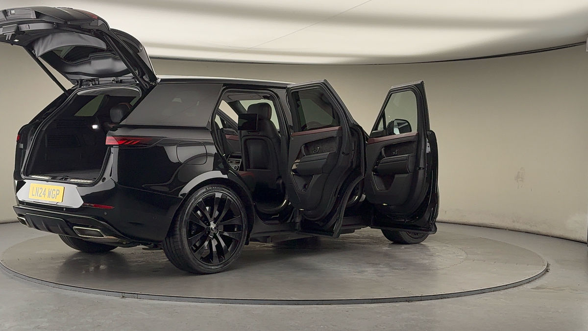 More views of Land Rover Range Rover Sport