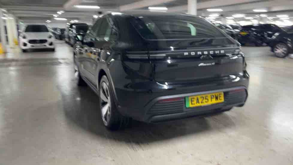 More views of Porsche Macan