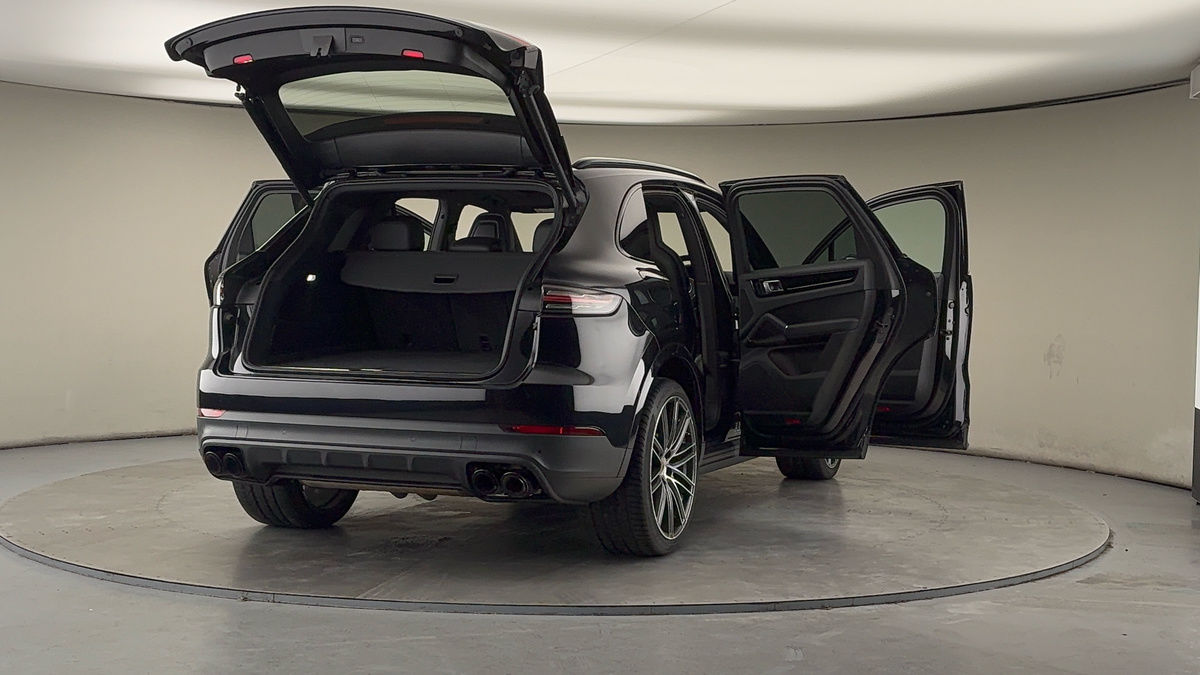 More views of Porsche Cayenne