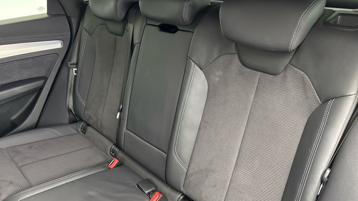 Audi Q5 Image 8