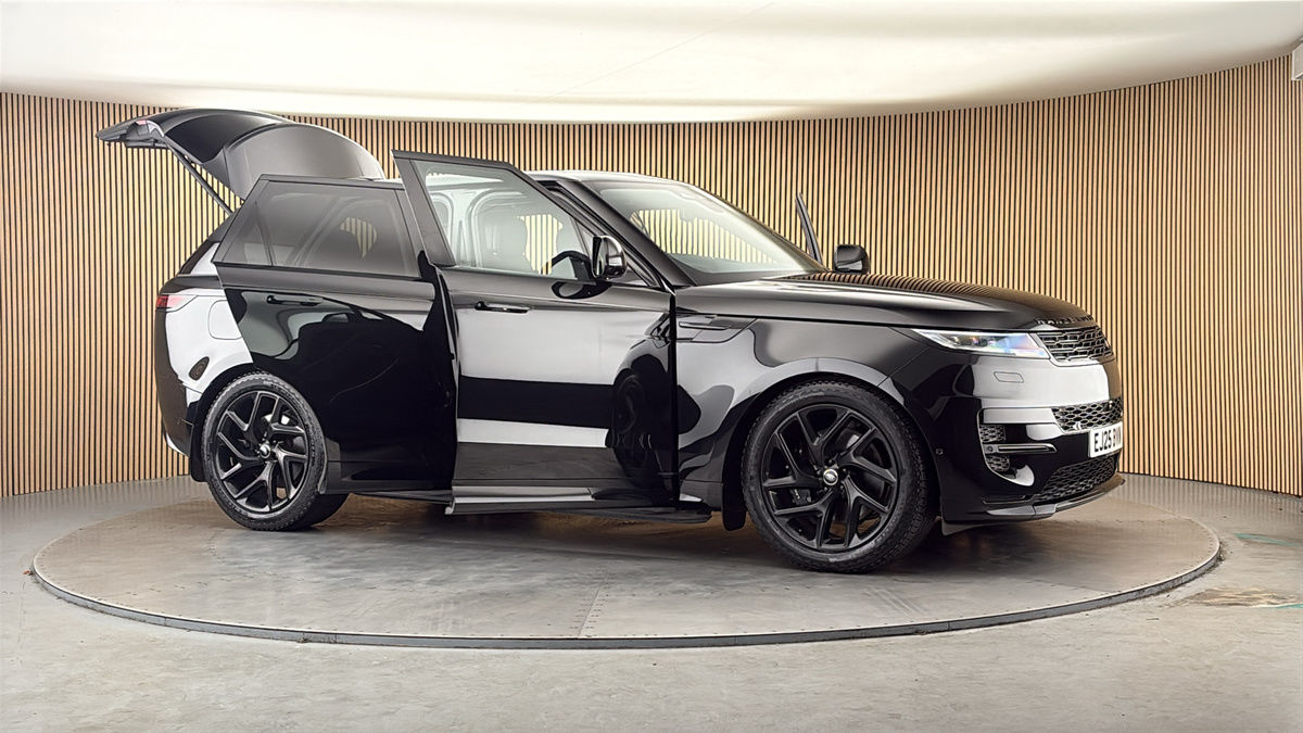 More views of Land Rover Range Rover Sport
