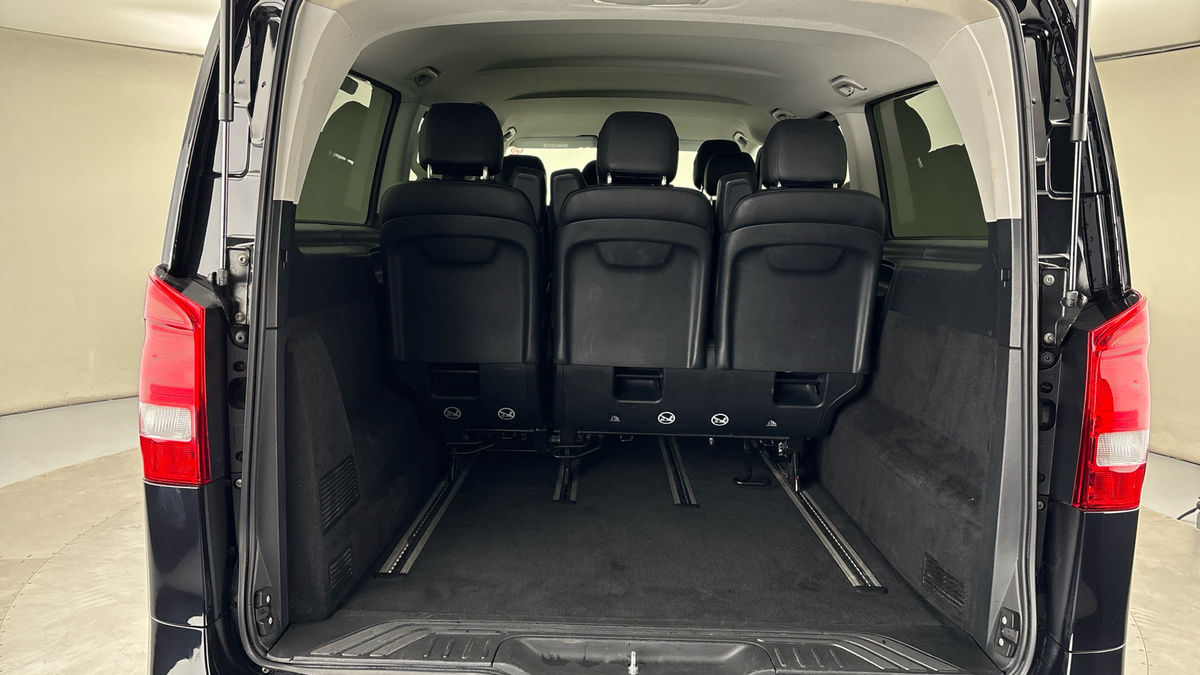 Mercedes-Benz Vito Image 11
