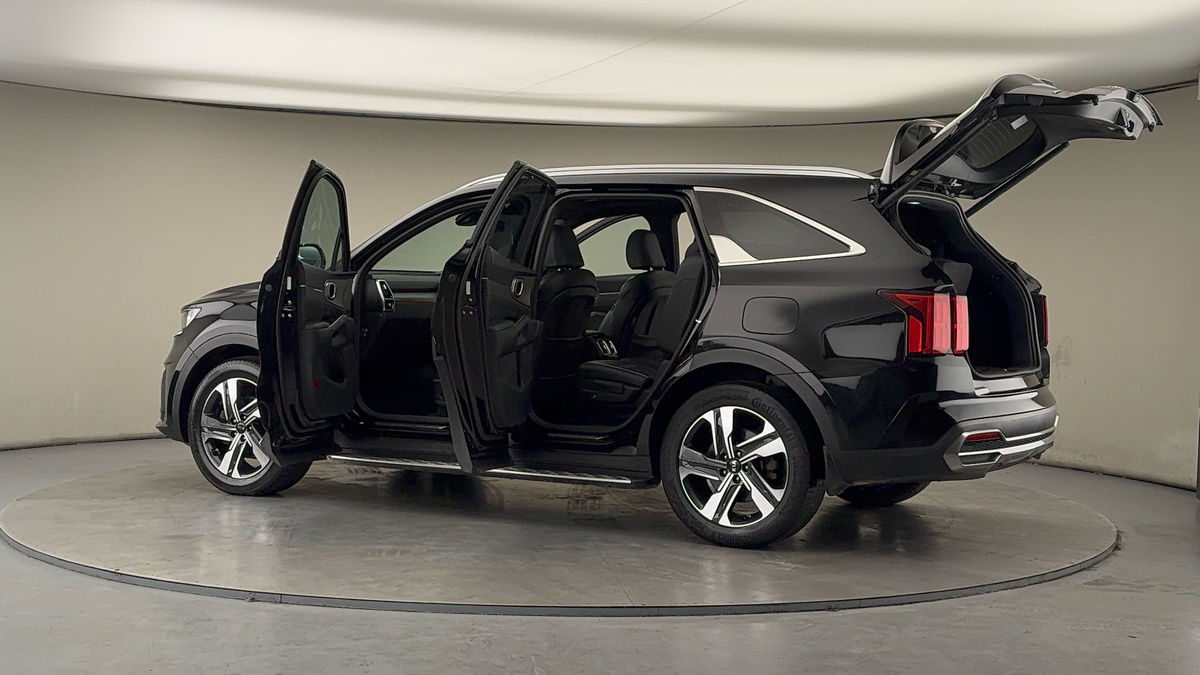 More views of Kia Sorento