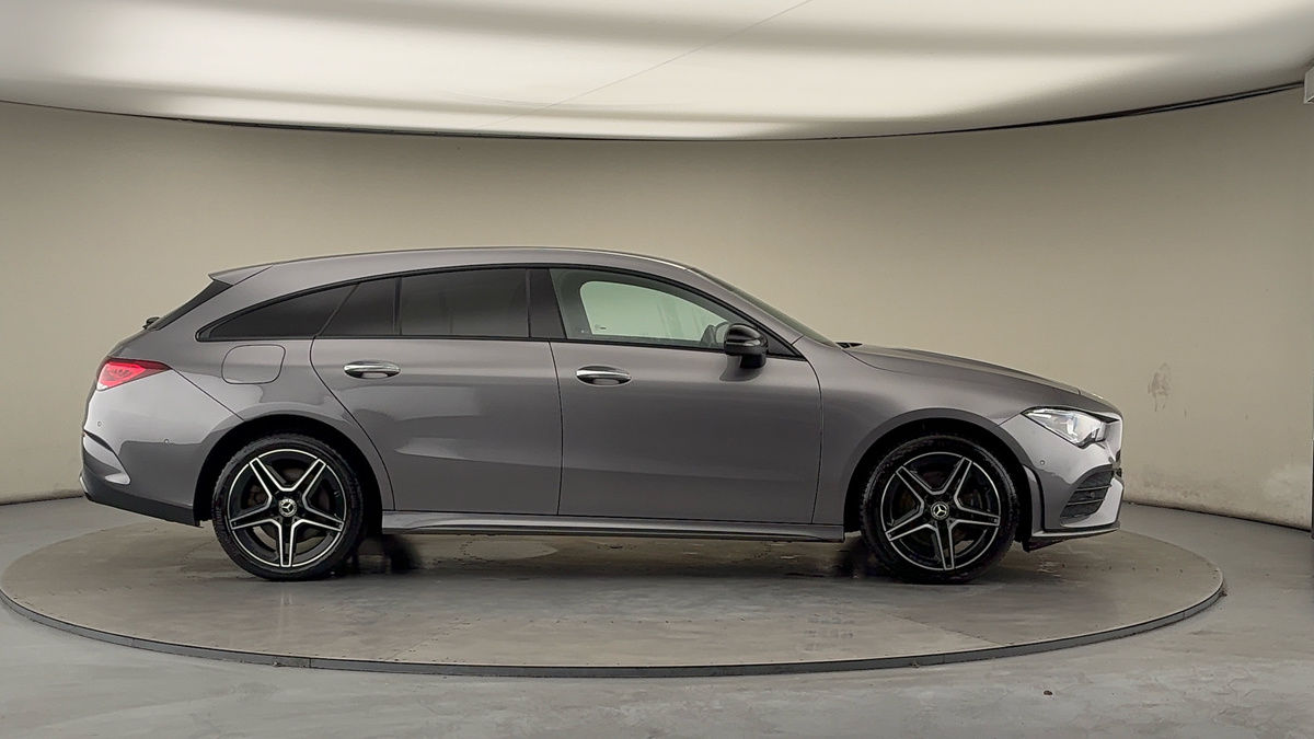 Mercedes-Benz CLA Image 16