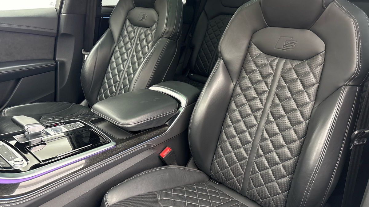 Audi Q7 Image 7