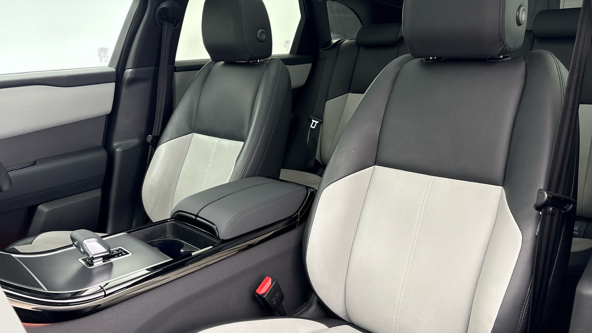 Land Rover Range Rover Velar Image 7