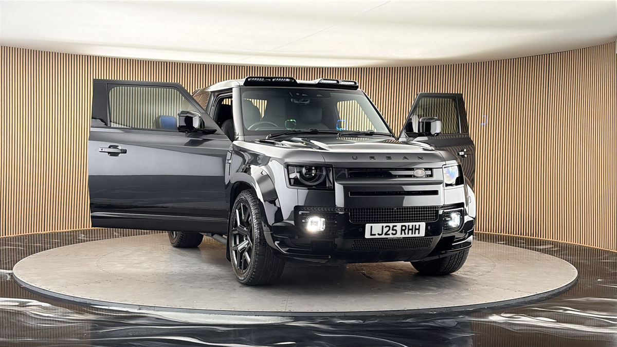 More views of Land Rover Defender 90