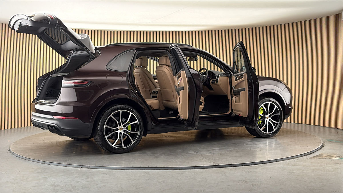 More views of Porsche Cayenne