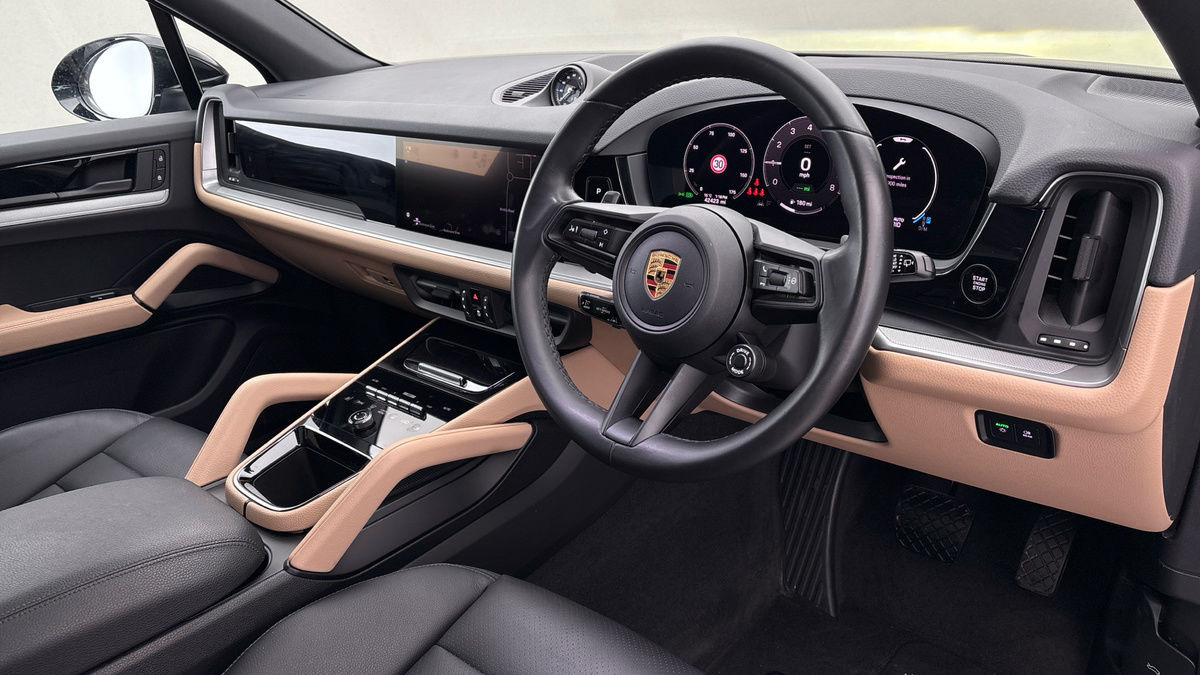 Porsche Cayenne Image 5