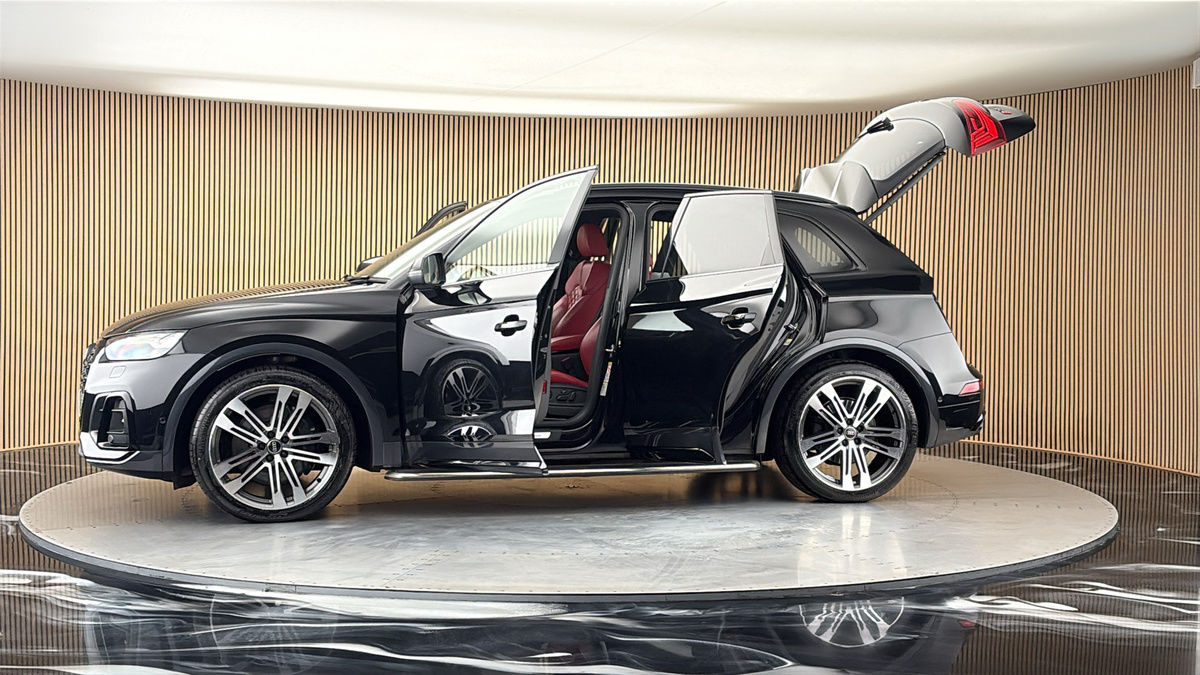 More views of Audi SQ5