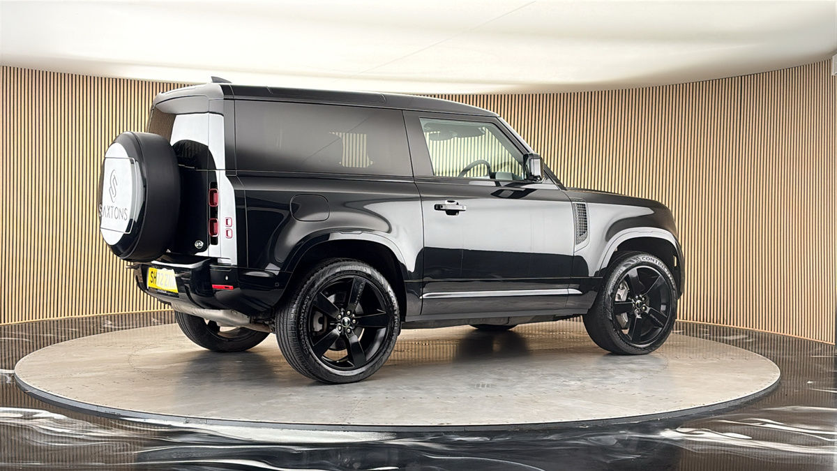 More views of Land Rover Defender 90