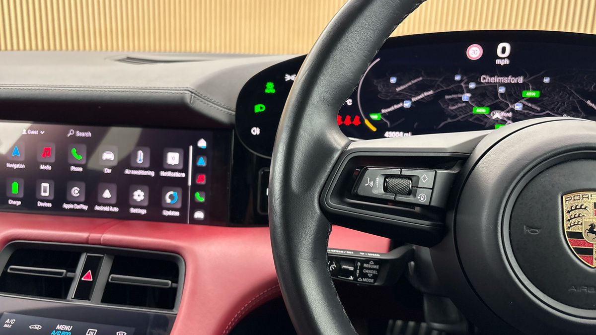 Porsche Taycan Image 13
