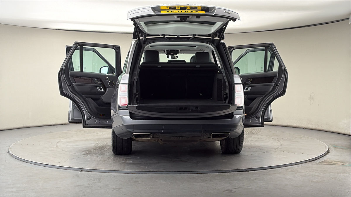 More views of Land Rover Range Rover
