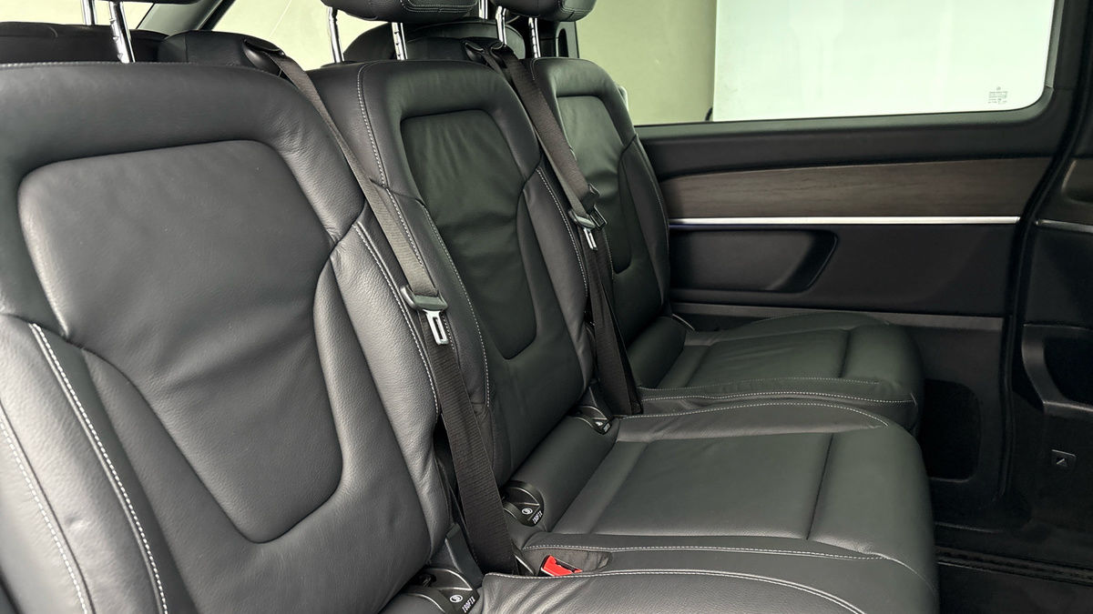 Mercedes-Benz V Class Image 9