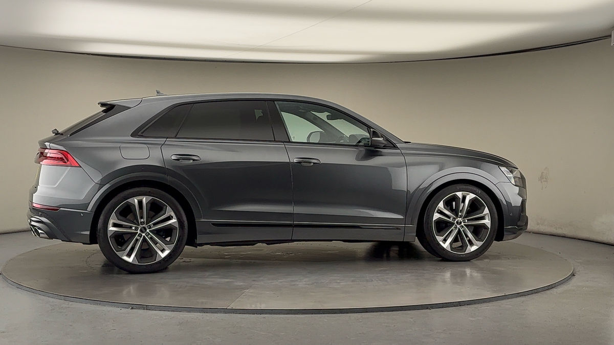 More views of Audi SQ8