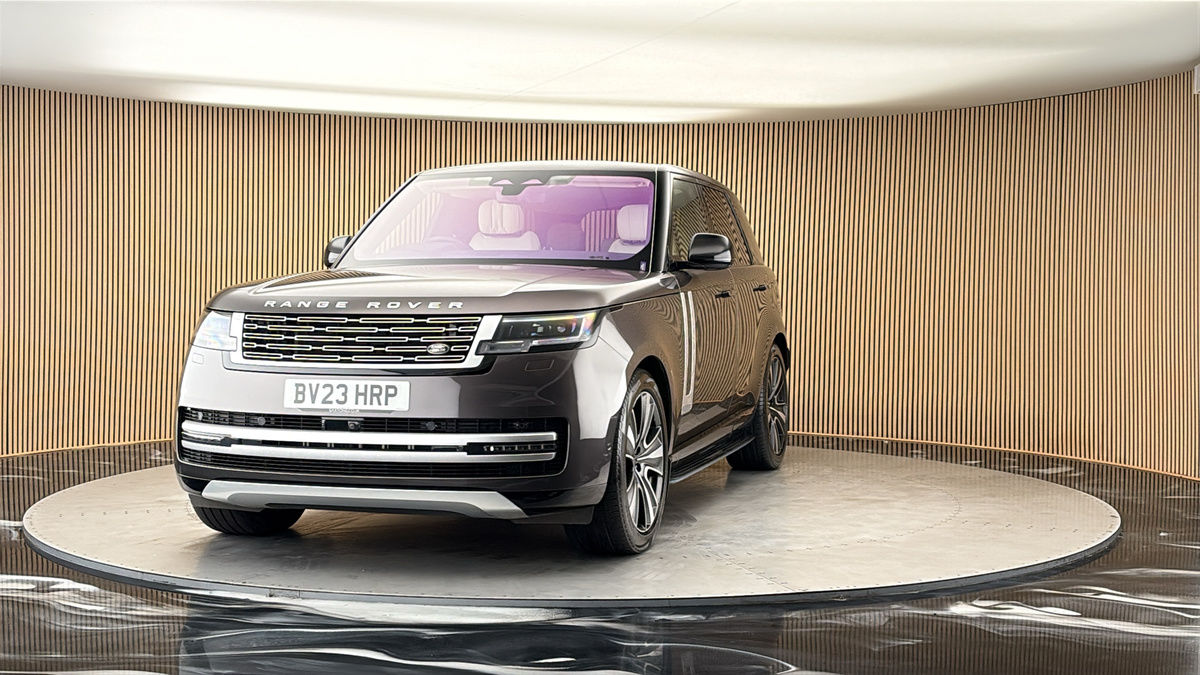 More views of Land Rover Range Rover