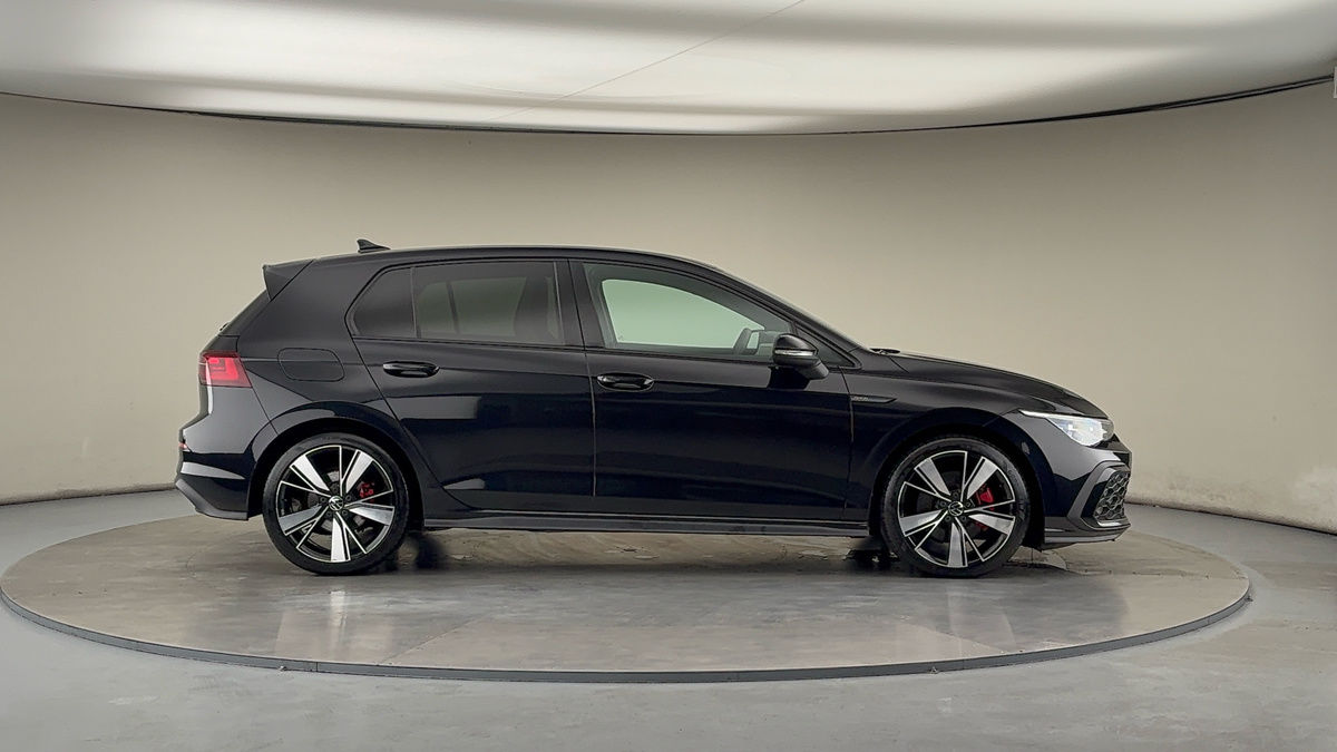 Volkswagen Golf Image 16