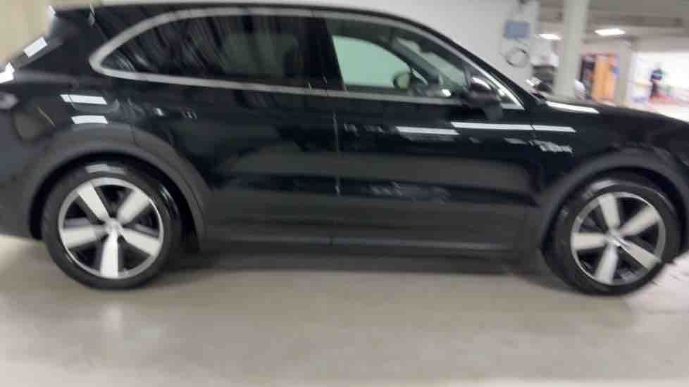 More views of Porsche Cayenne