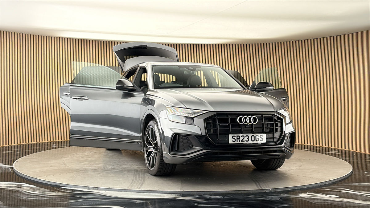 More views of Audi Q8