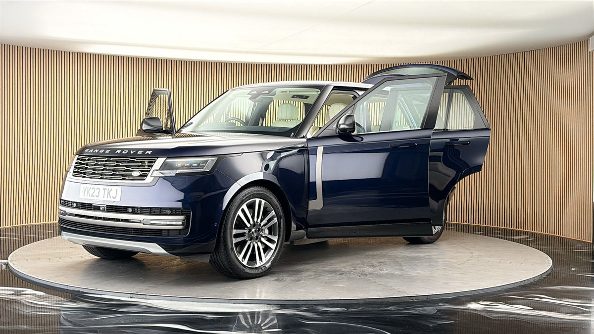More views of Land Rover Range Rover