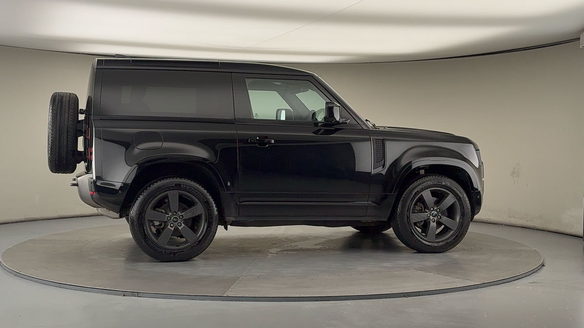 More views of Land Rover Defender 90