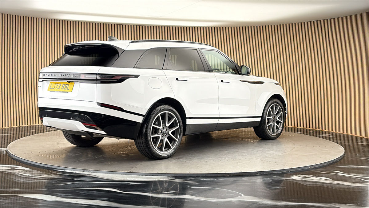 Land Rover Range Rover Velar Image 21