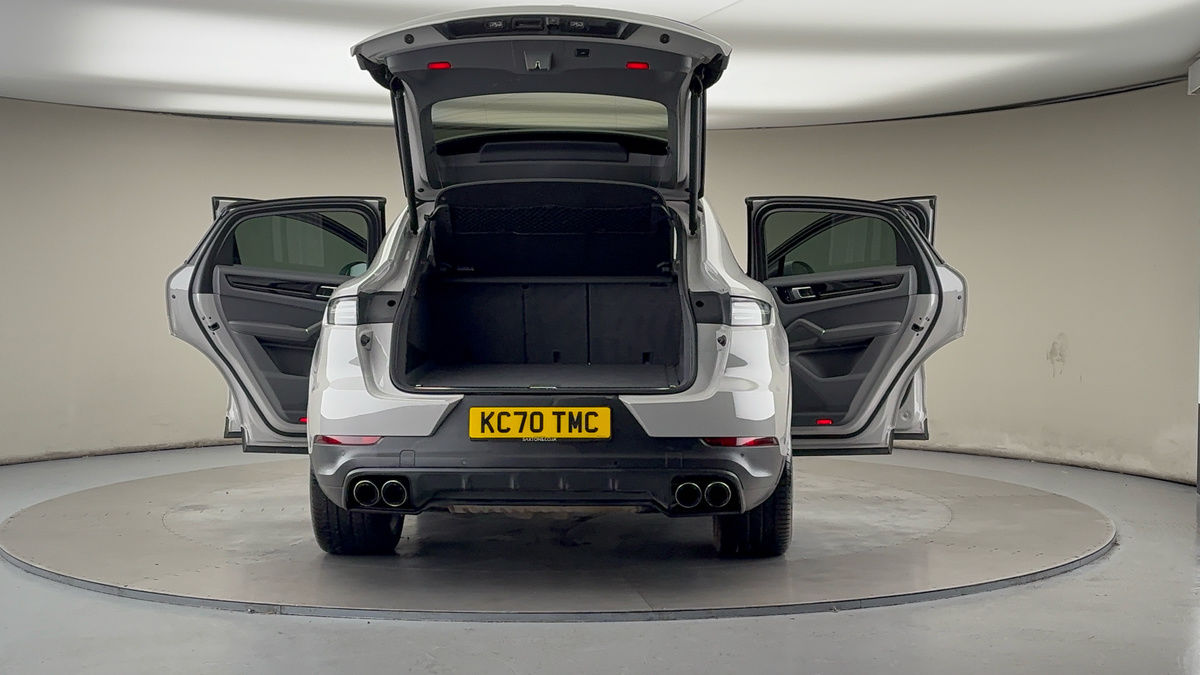 More views of Porsche Cayenne