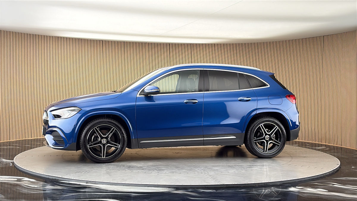 More views of Mercedes-Benz GLA