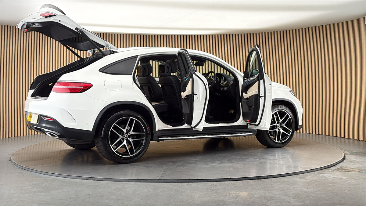 More views of Mercedes-Benz GLE