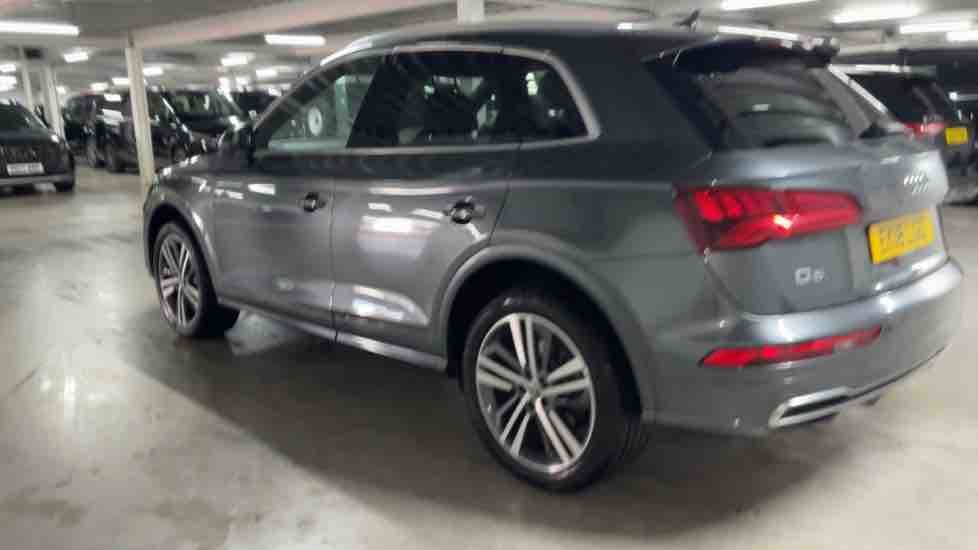 More views of Audi Q5