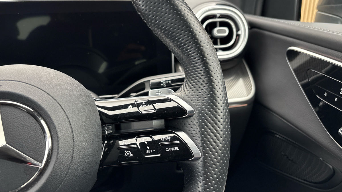 Mercedes-Benz GLC Image 14