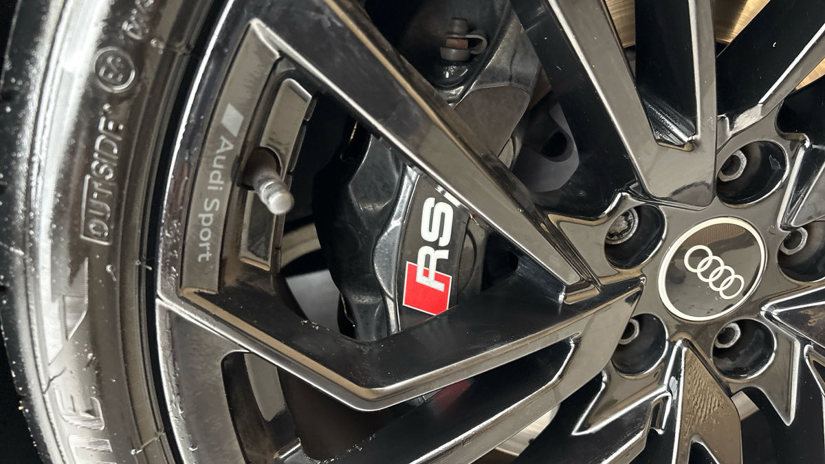 Audi RS4 Avant Image 27