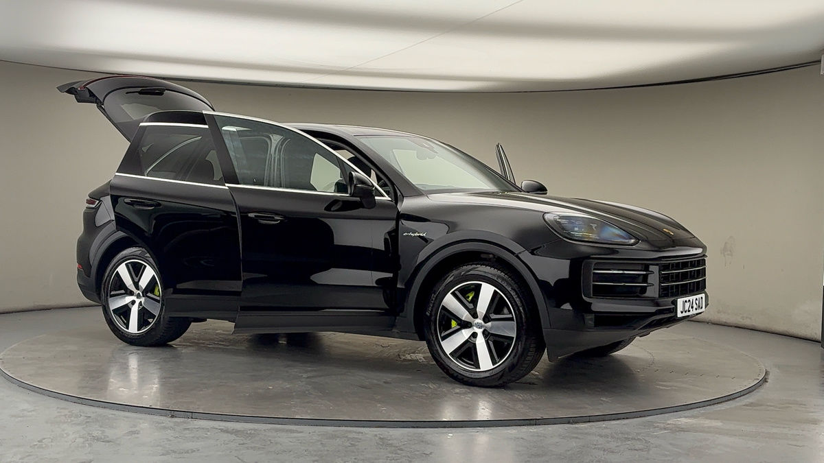 More views of Porsche Cayenne