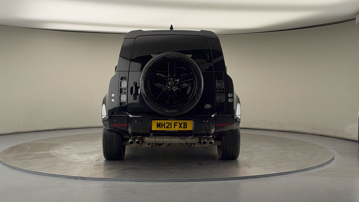 Land Rover Defender 110 Image 4