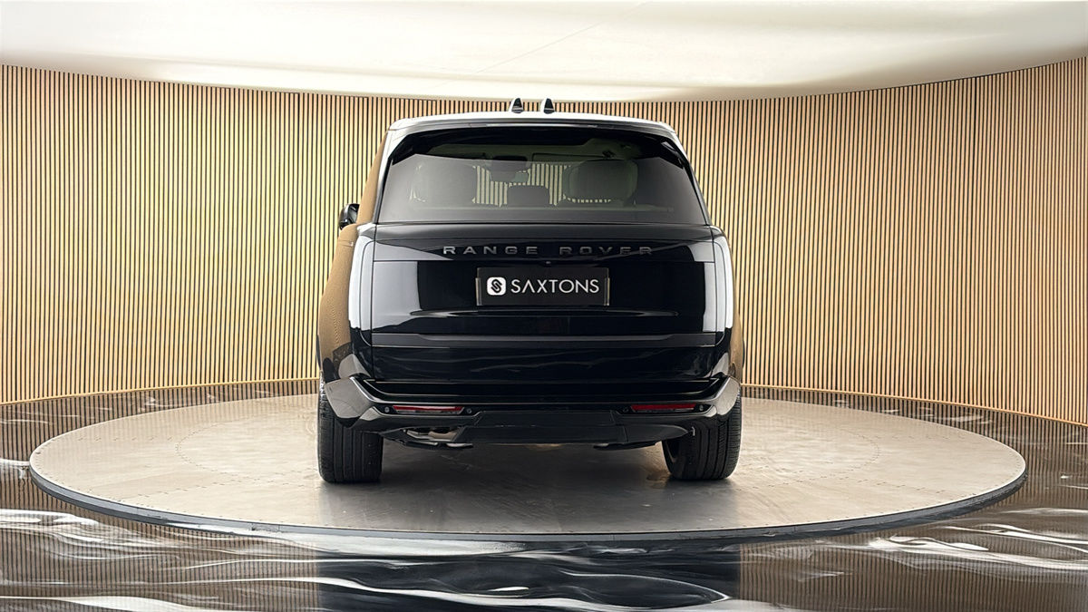 More views of Land Rover Range Rover