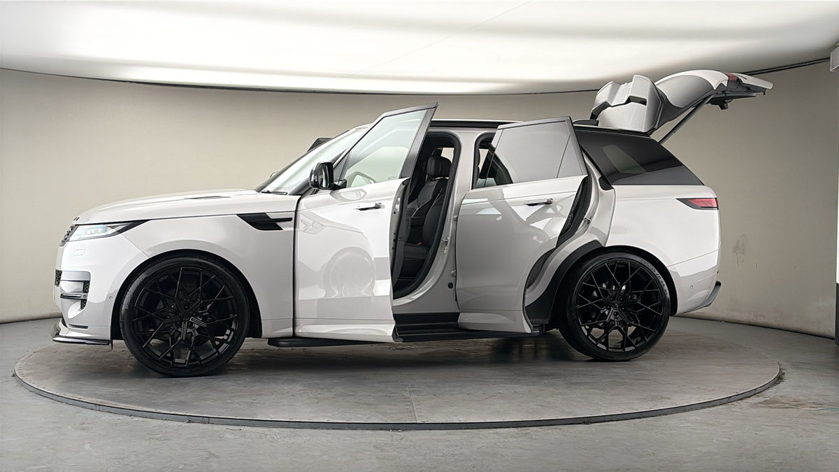 More views of Land Rover Range Rover Sport