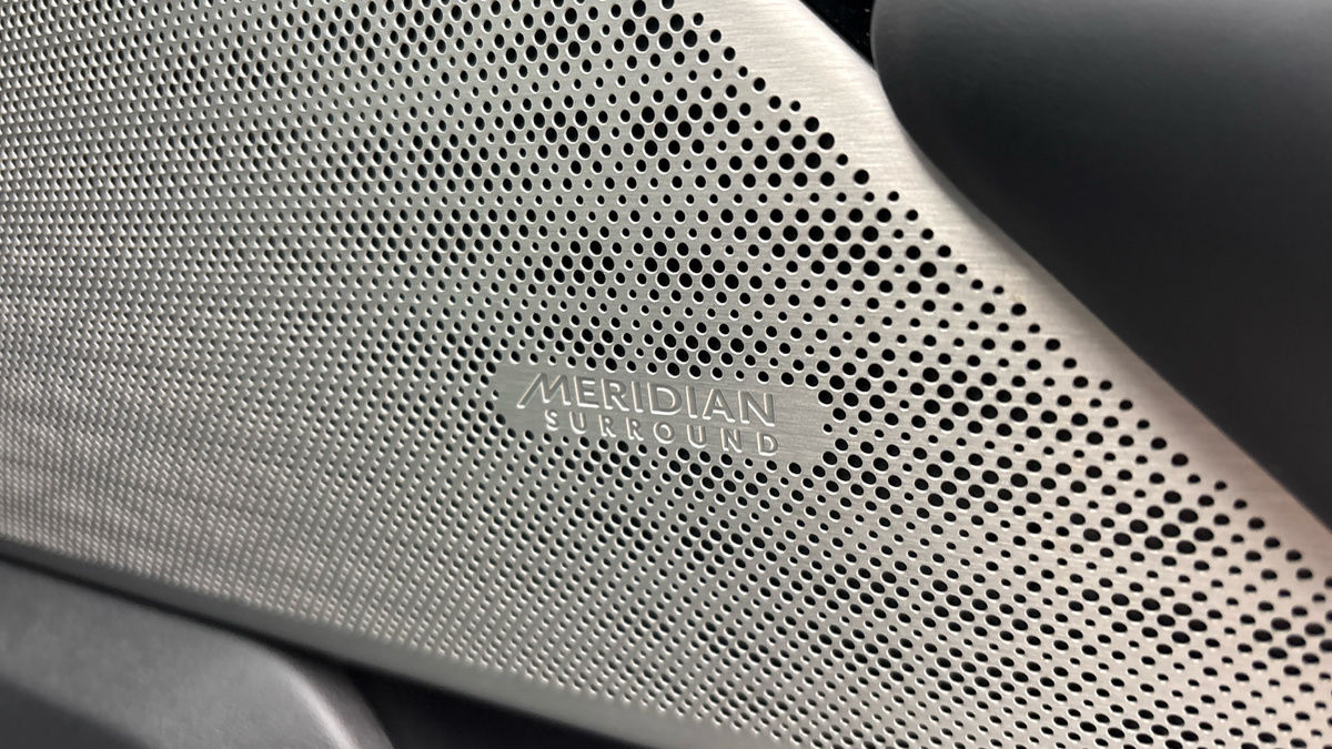 Land Rover Range Rover Velar Image 25