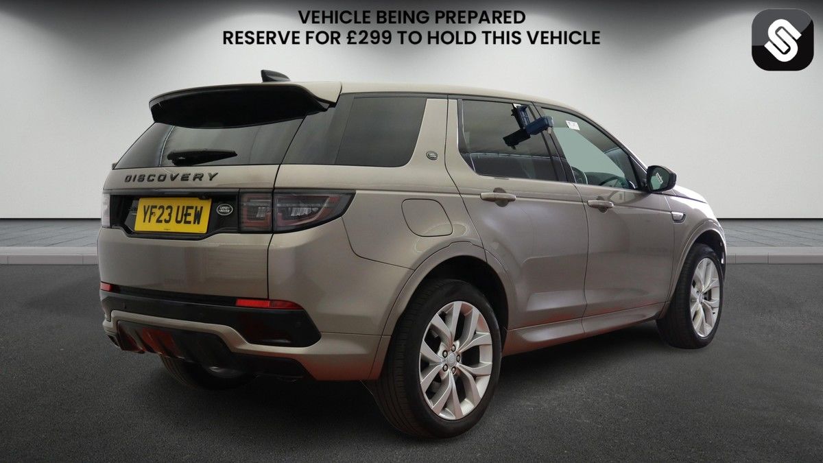 Land Rover Discovery Sport Image 4
