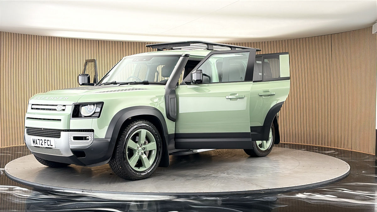 More views of Land Rover Defender 110