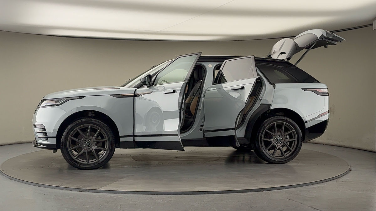 More views of Land Rover Range Rover Velar