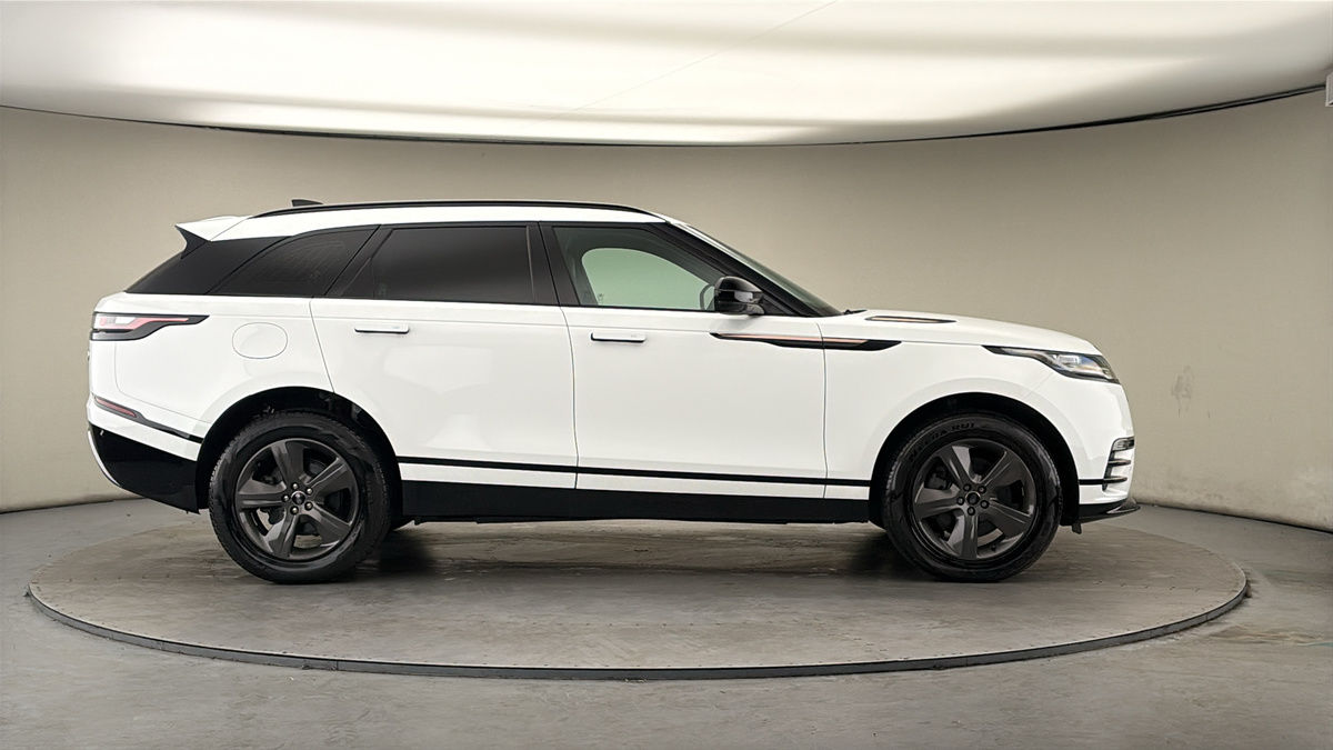 Land Rover Range Rover Velar Image 16