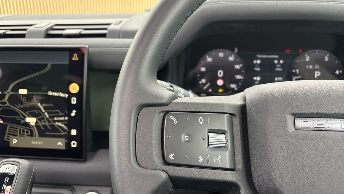 Land Rover Defender 90 Image 13