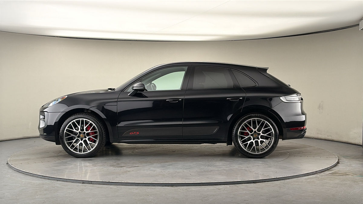 Porsche Macan Image 15
