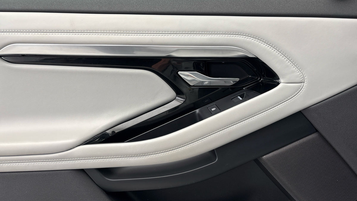 Land Rover Range Rover Evoque Image 19