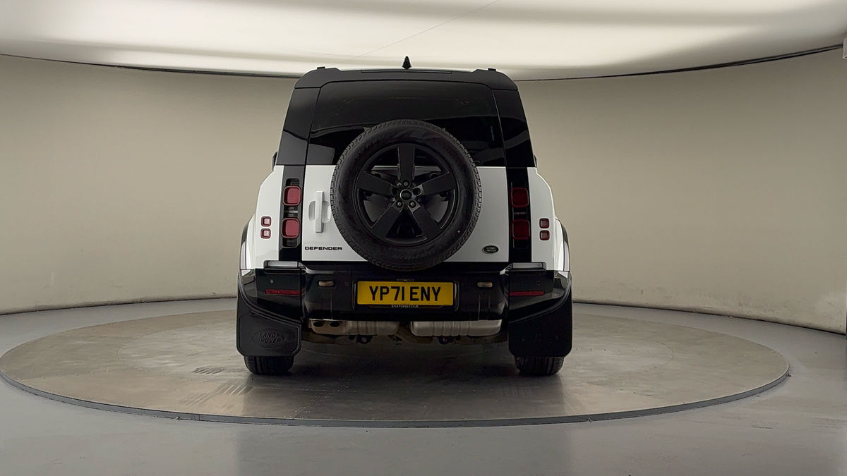 Land Rover Defender 110 Image 4